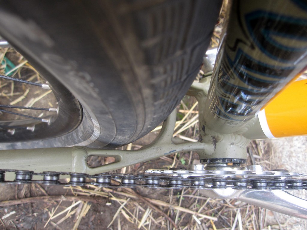 I like that chainstay yoke for extra clearance
